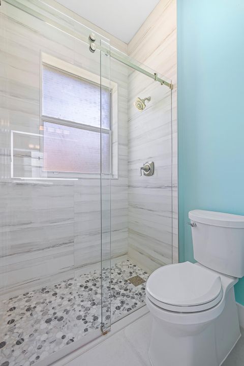 For Sale: $999,000 (4 beds, 3 baths, 2415 Square Feet)