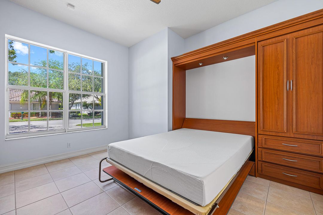 For Sale: $999,000 (4 beds, 3 baths, 2415 Square Feet)