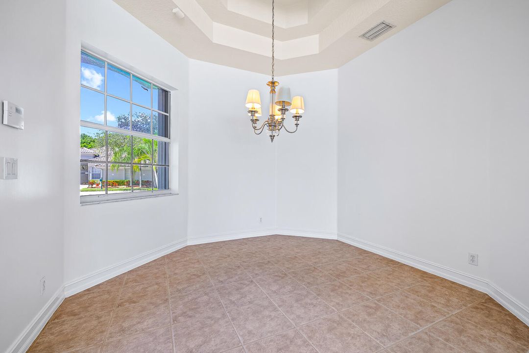 For Sale: $999,000 (4 beds, 3 baths, 2415 Square Feet)