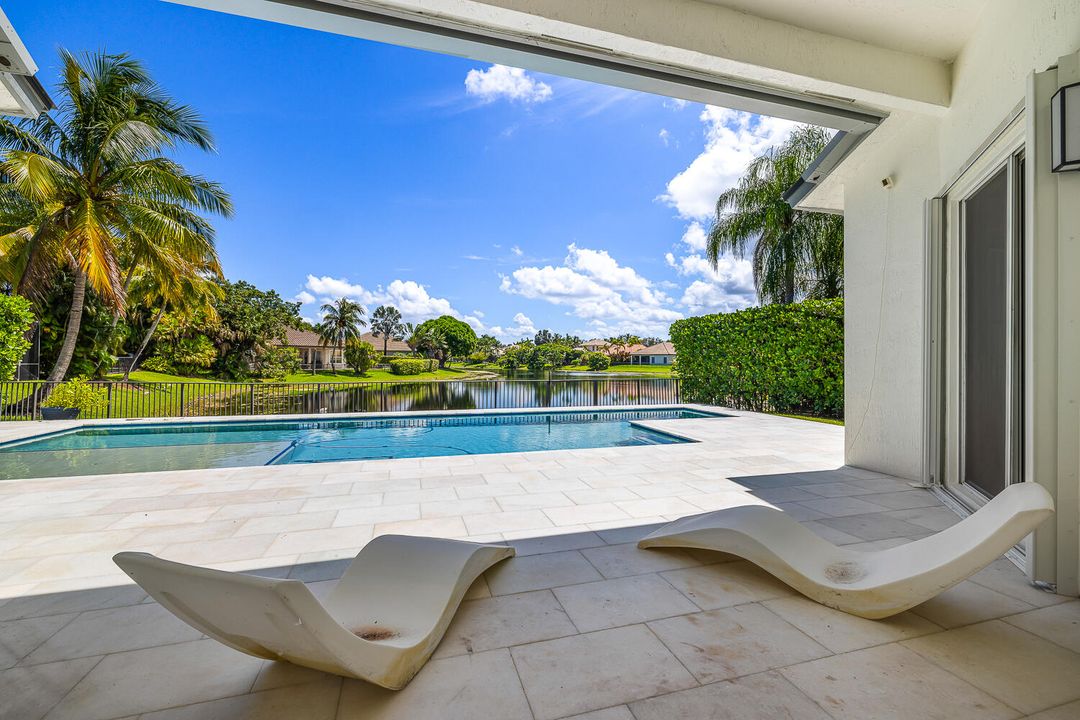 For Sale: $999,000 (4 beds, 3 baths, 2415 Square Feet)