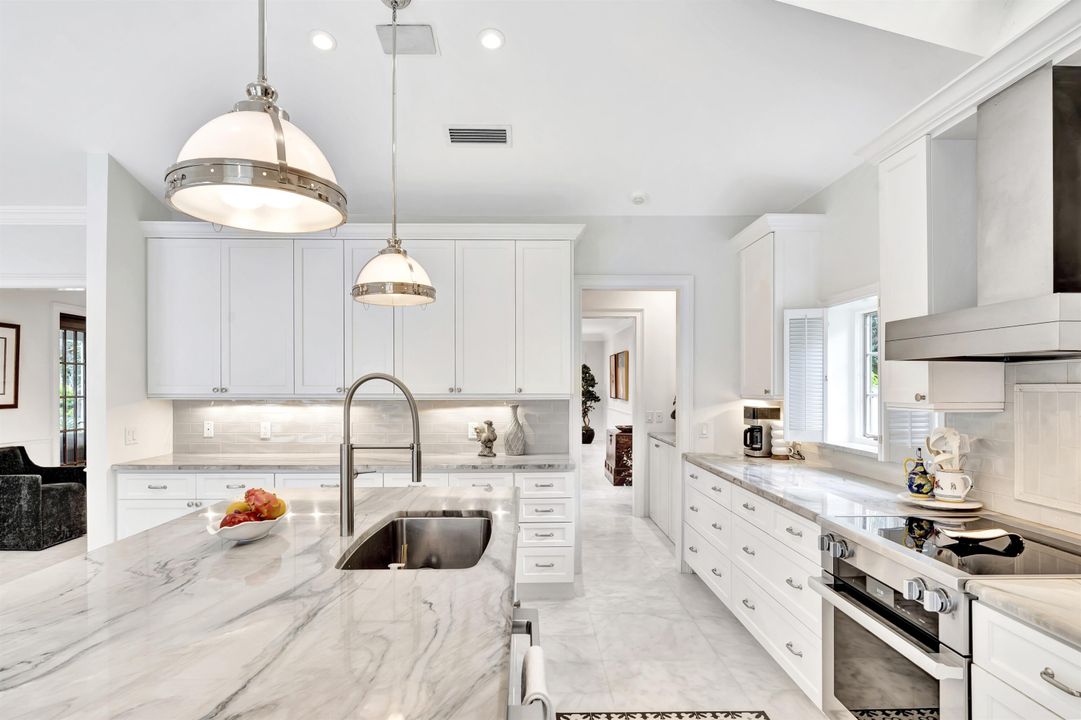 待售: $2,995,000 (2 贝兹, 3 浴室, 3123 平方英尺)