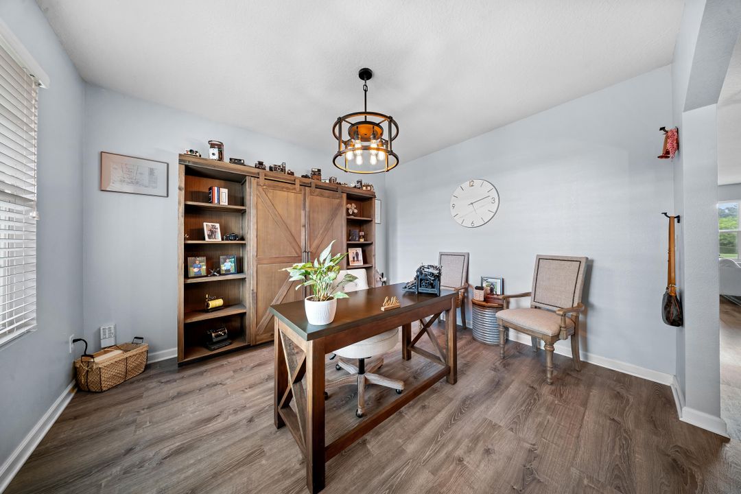 For Sale: $539,999 (5 beds, 3 baths, 2926 Square Feet)