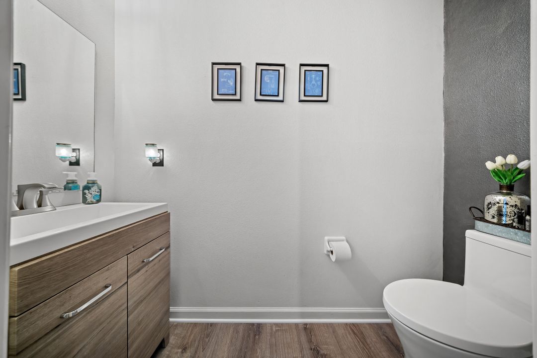 For Sale: $539,999 (5 beds, 3 baths, 2926 Square Feet)