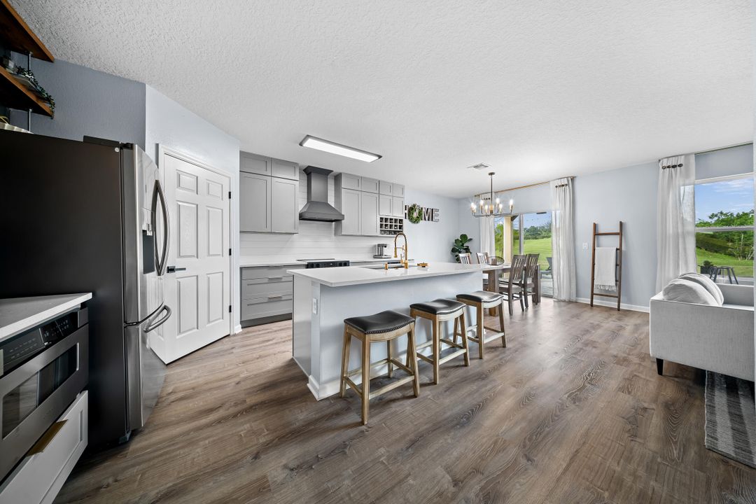 For Sale: $539,999 (5 beds, 3 baths, 2926 Square Feet)