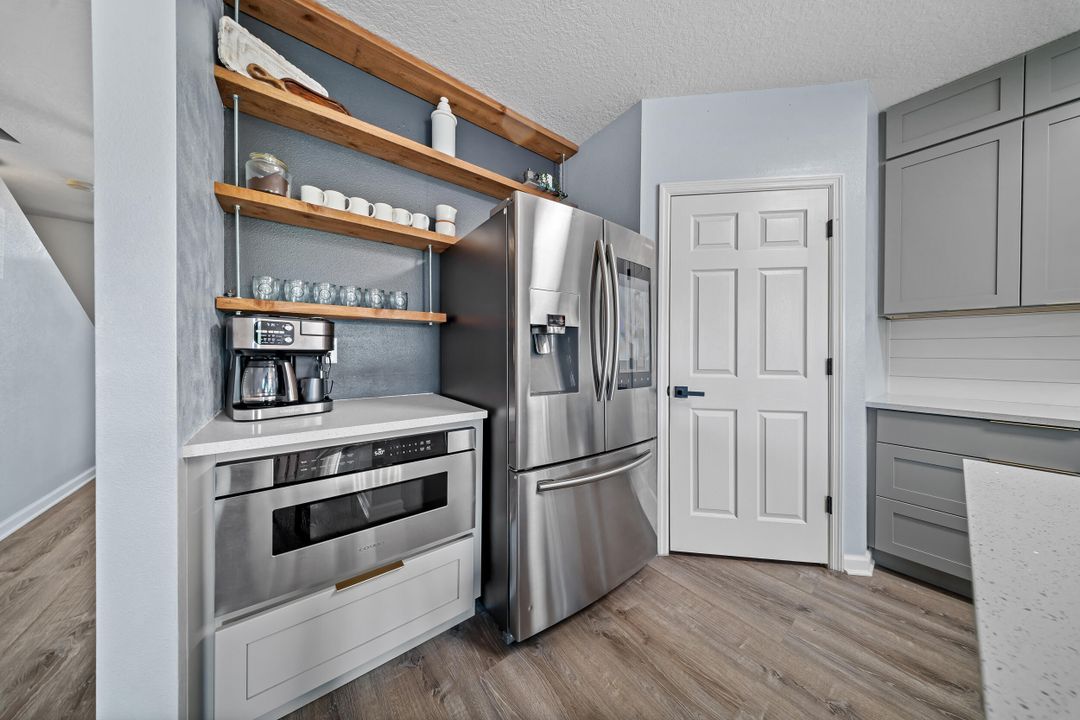 For Sale: $539,999 (5 beds, 3 baths, 2926 Square Feet)