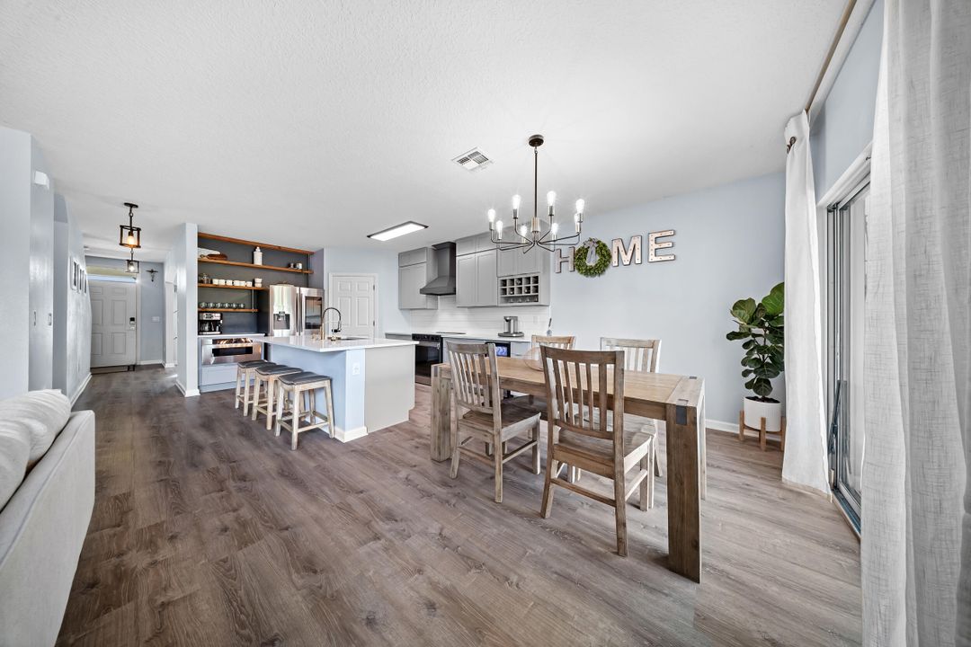 For Sale: $539,999 (5 beds, 3 baths, 2926 Square Feet)