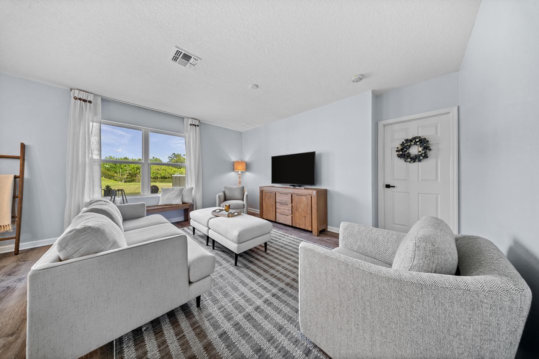 For Sale: $539,999 (5 beds, 3 baths, 2926 Square Feet)