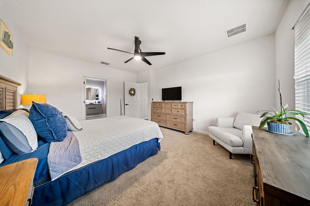 For Sale: $539,999 (5 beds, 3 baths, 2926 Square Feet)