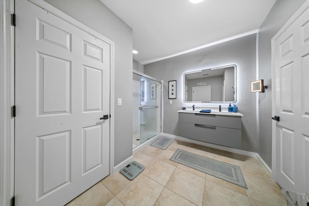 For Sale: $539,999 (5 beds, 3 baths, 2926 Square Feet)