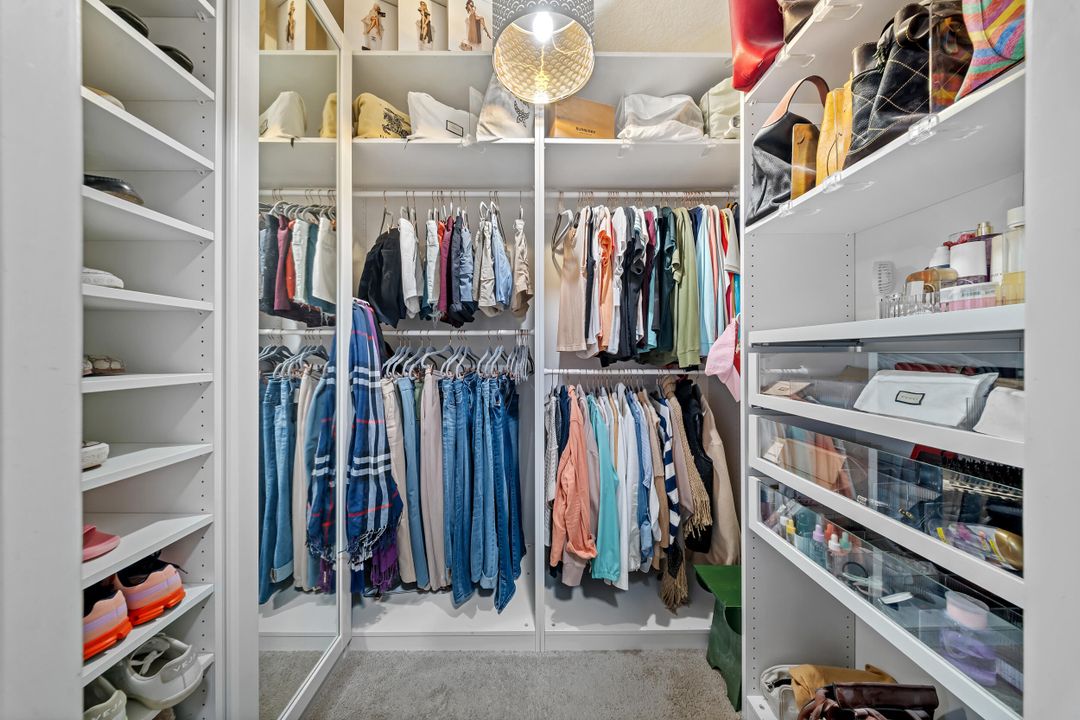 For Sale: $539,999 (5 beds, 3 baths, 2926 Square Feet)