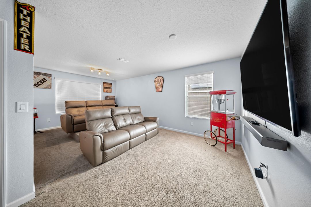 For Sale: $539,999 (5 beds, 3 baths, 2926 Square Feet)