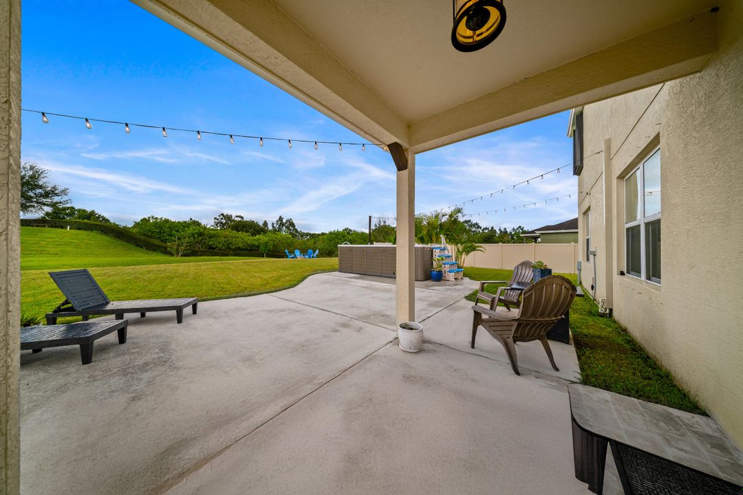 For Sale: $539,999 (5 beds, 3 baths, 2926 Square Feet)