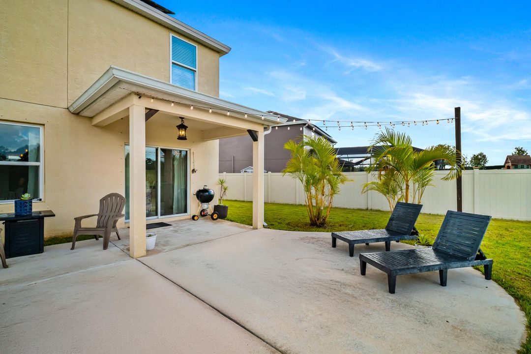 For Sale: $539,999 (5 beds, 3 baths, 2926 Square Feet)