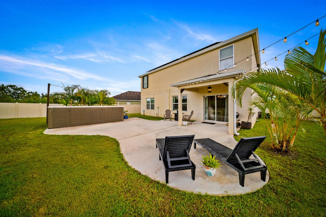 For Sale: $539,999 (5 beds, 3 baths, 2926 Square Feet)