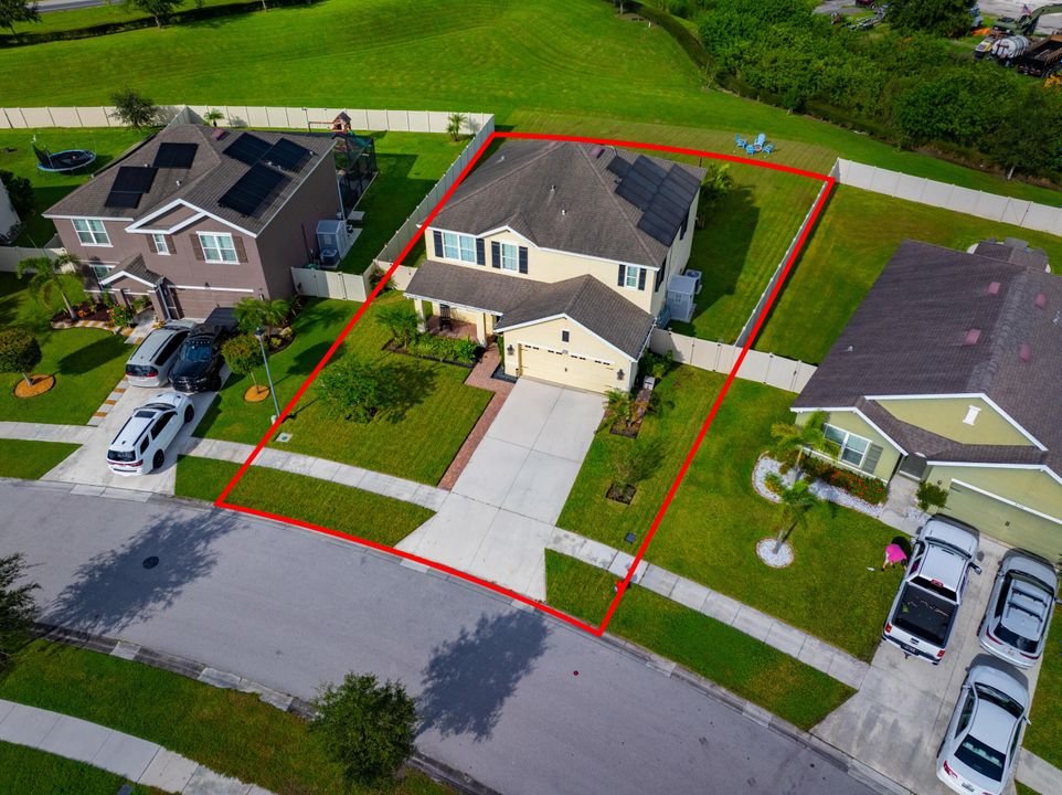 For Sale: $539,999 (5 beds, 3 baths, 2926 Square Feet)