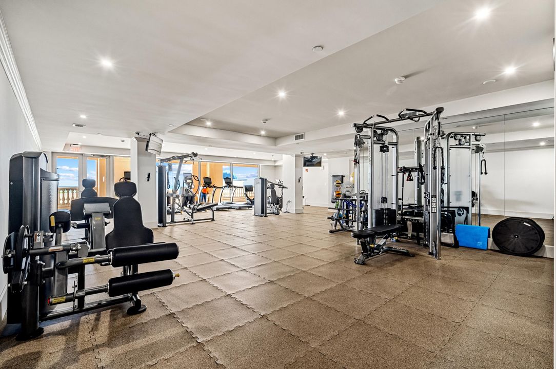 На продажу: $7,750,000 (3 спален, 2 ванн, 4900 Квадратных фут)