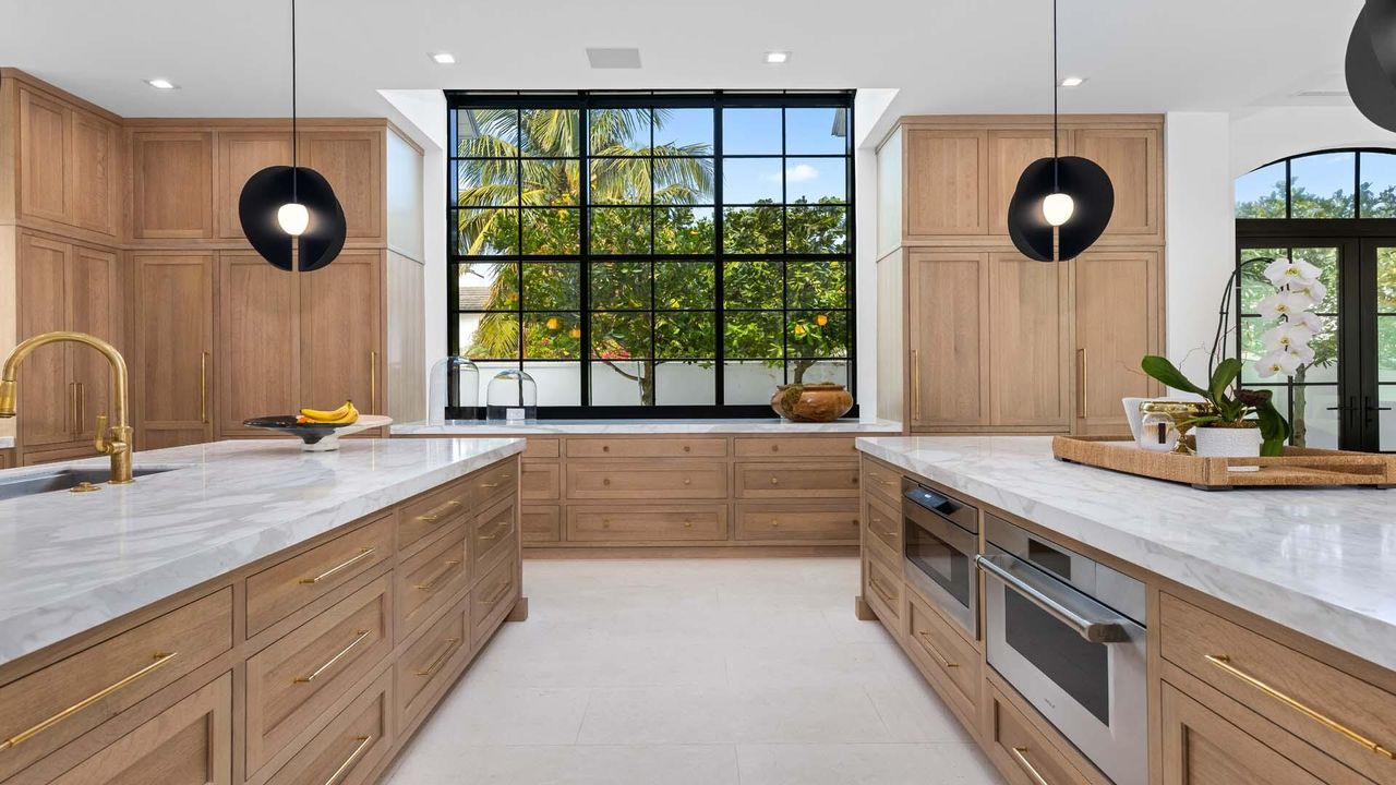 待售: $10,900,000 (4 贝兹, 5 浴室, 5030 平方英尺)