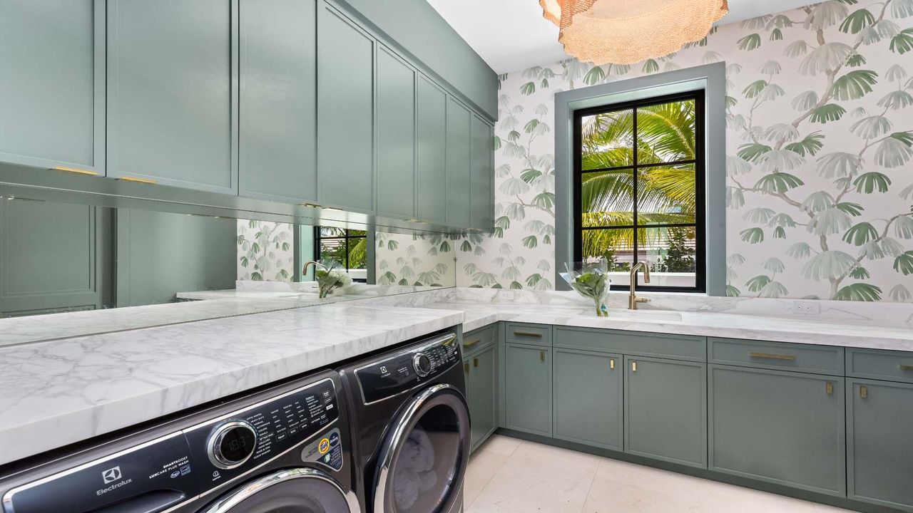 待售: $10,900,000 (4 贝兹, 5 浴室, 5030 平方英尺)