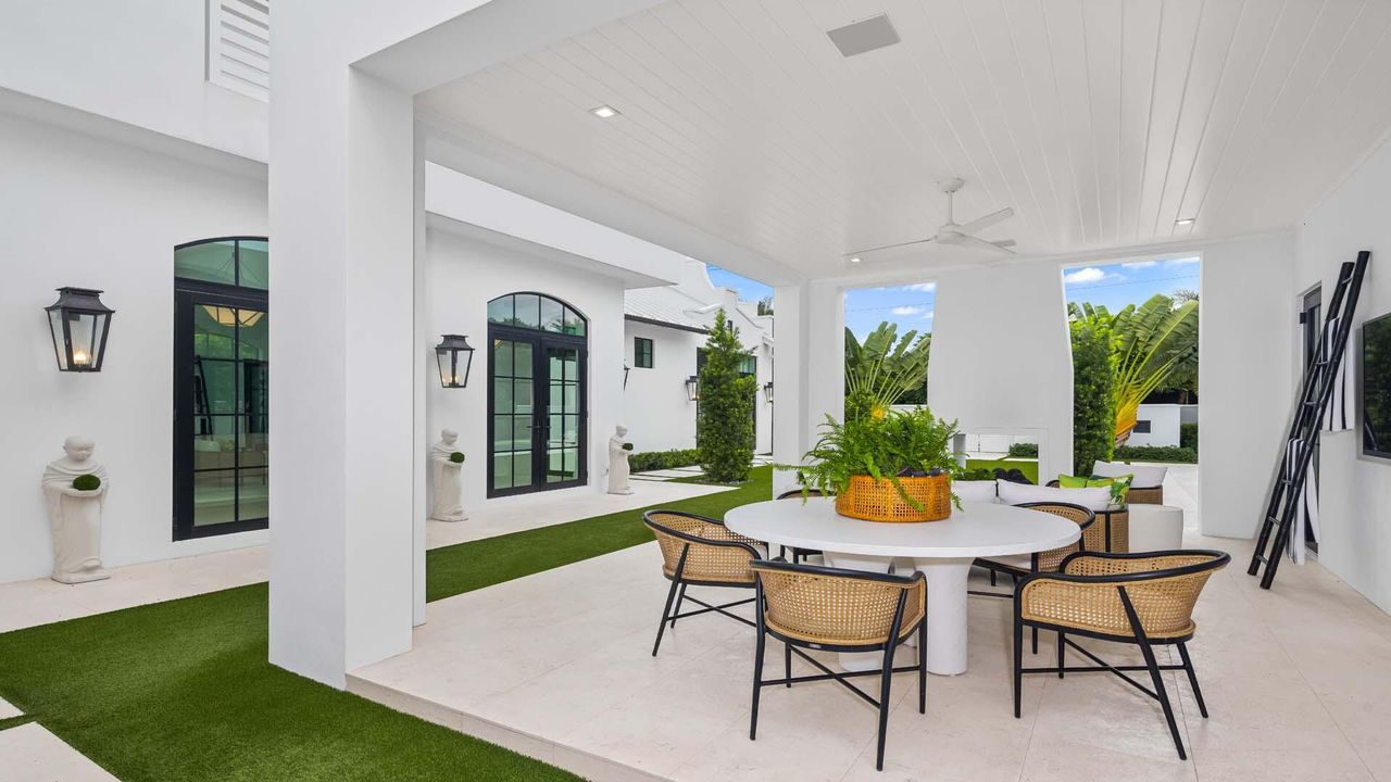 待售: $10,900,000 (4 贝兹, 5 浴室, 5030 平方英尺)