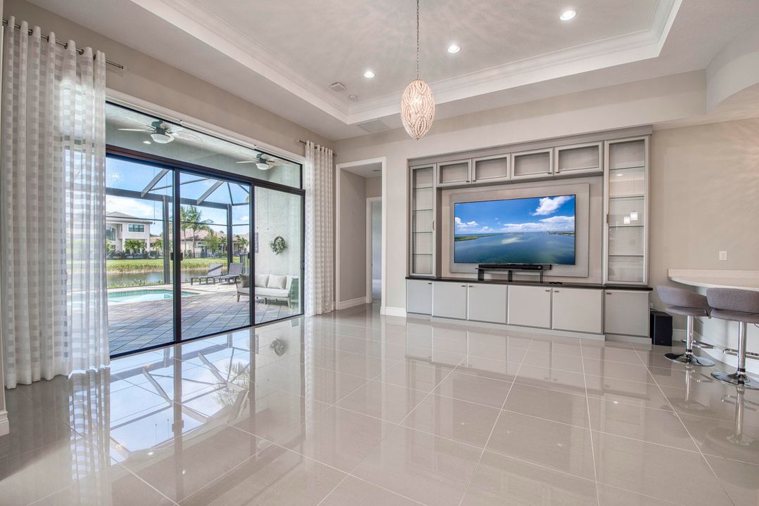 Active With Contract: $10,000 (4 beds, 3 baths, 3057 Square Feet)