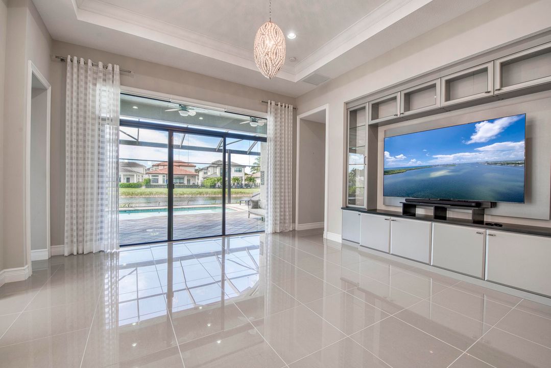 Active With Contract: $10,000 (4 beds, 3 baths, 3057 Square Feet)