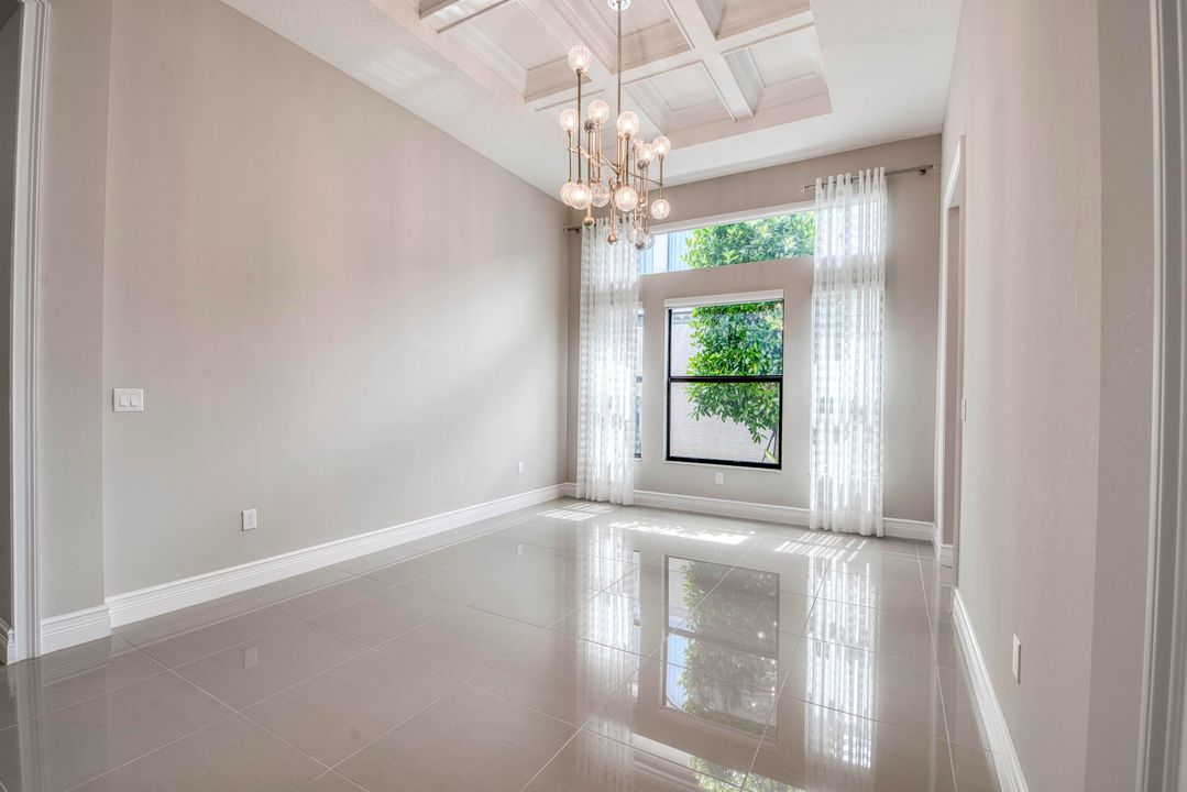 Active With Contract: $10,000 (4 beds, 3 baths, 3057 Square Feet)