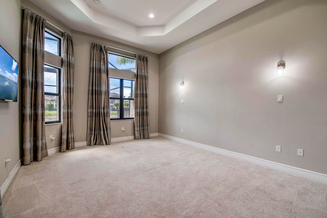 Active With Contract: $10,000 (4 beds, 3 baths, 3057 Square Feet)