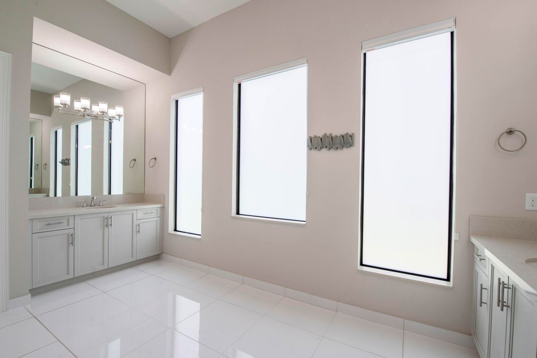 Active With Contract: $10,000 (4 beds, 3 baths, 3057 Square Feet)