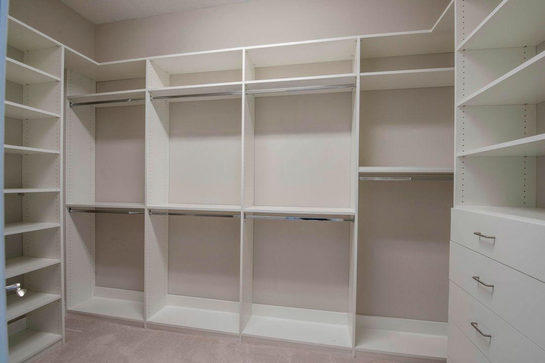 Active With Contract: $10,000 (4 beds, 3 baths, 3057 Square Feet)