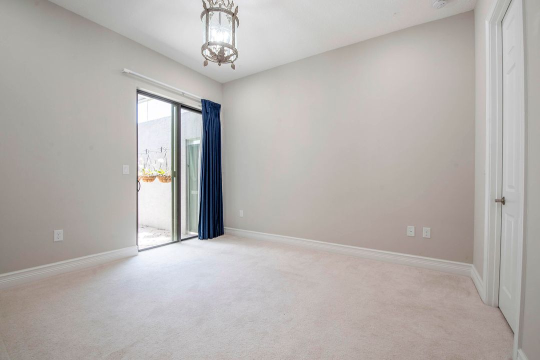 Active With Contract: $10,000 (4 beds, 3 baths, 3057 Square Feet)