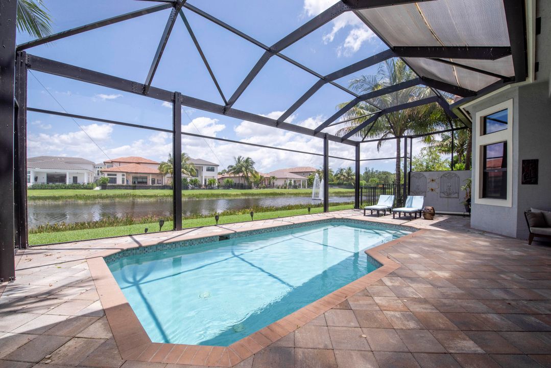 Active With Contract: $10,000 (4 beds, 3 baths, 3057 Square Feet)