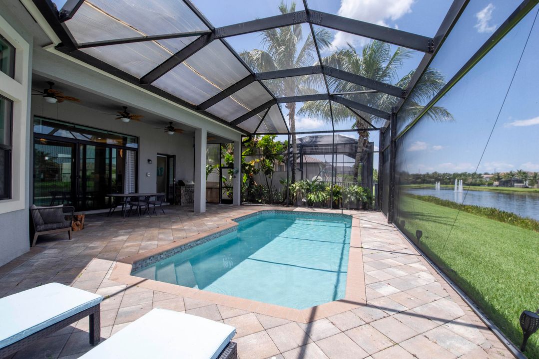 Active With Contract: $10,000 (4 beds, 3 baths, 3057 Square Feet)