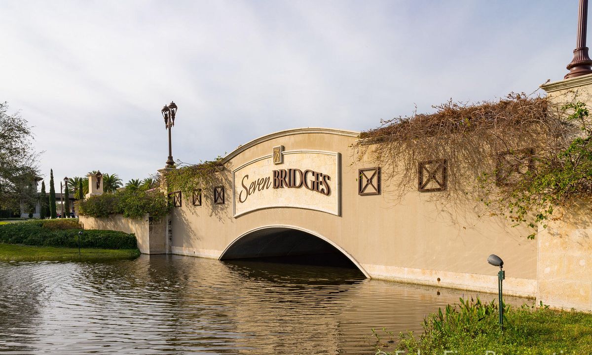 Active With Contract: $10,000 (4 beds, 3 baths, 3057 Square Feet)