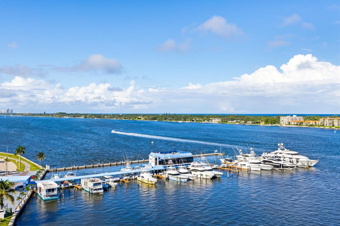 Active With Contract: $7,995,000 (4 beds, 3 baths, 5335 Square Feet)