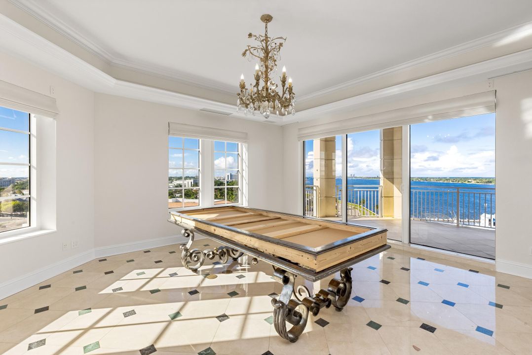 Active With Contract: $7,995,000 (4 beds, 3 baths, 5335 Square Feet)