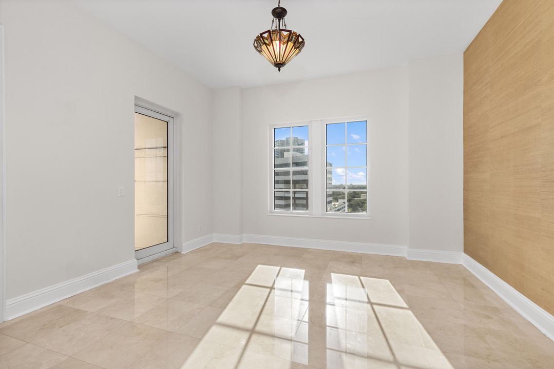 Active With Contract: $7,995,000 (4 beds, 3 baths, 5335 Square Feet)