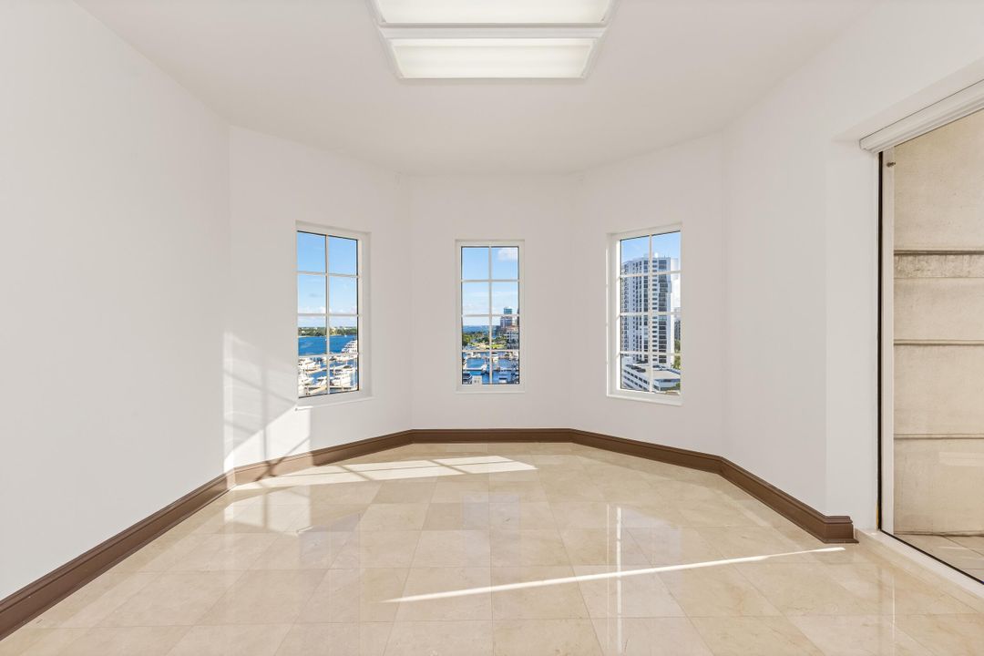 Active With Contract: $7,995,000 (4 beds, 3 baths, 5335 Square Feet)