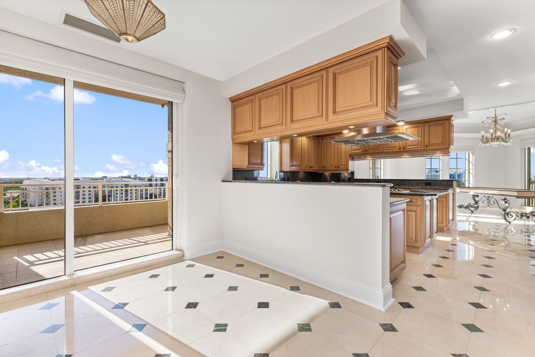 Active With Contract: $7,995,000 (4 beds, 3 baths, 5335 Square Feet)