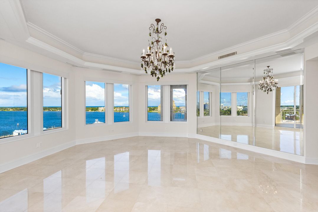 Active With Contract: $7,995,000 (4 beds, 3 baths, 5335 Square Feet)