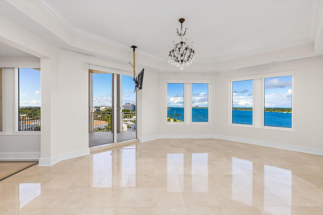 Active With Contract: $7,995,000 (4 beds, 3 baths, 5335 Square Feet)