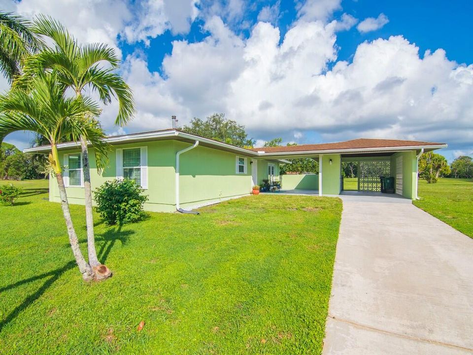 Active With Contract: $335,000 (3 beds, 2 baths, 1421 Square Feet)