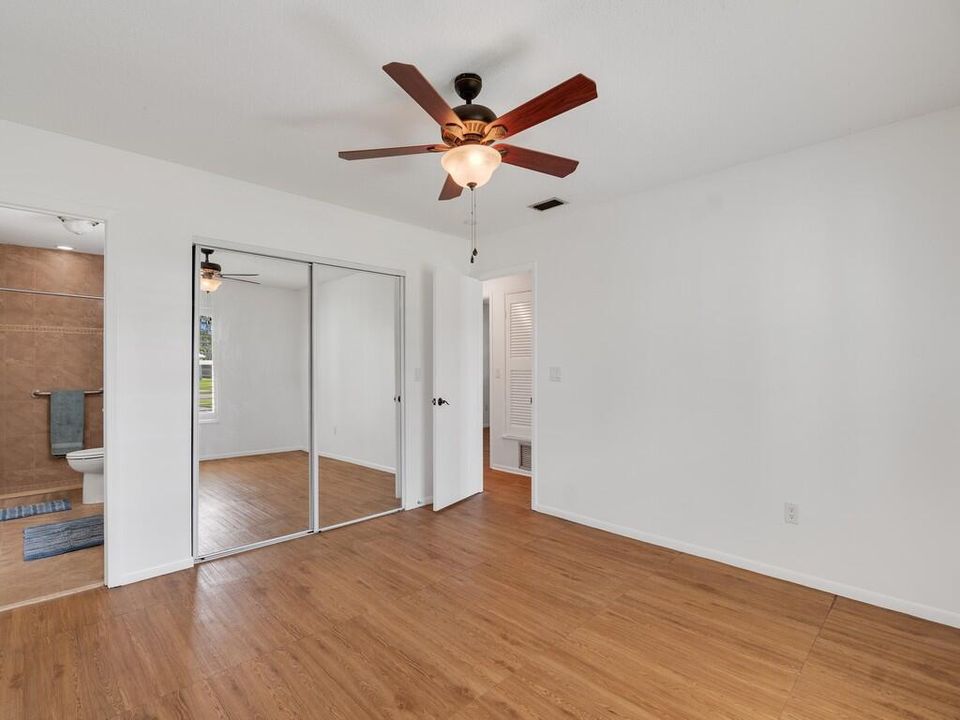 Active With Contract: $335,000 (3 beds, 2 baths, 1421 Square Feet)