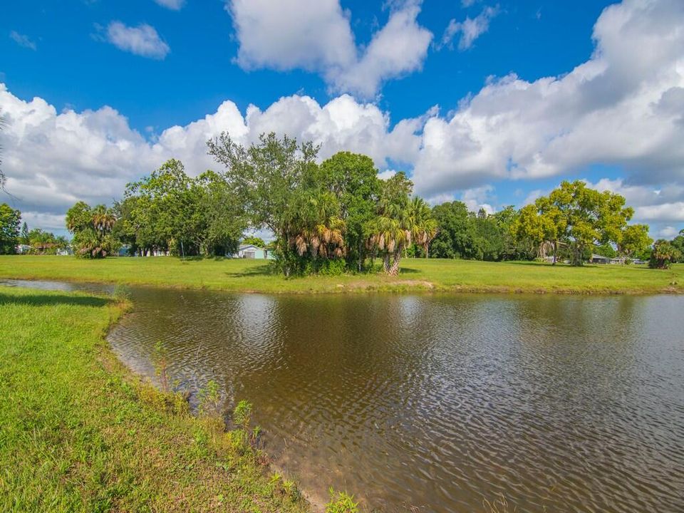 Active With Contract: $335,000 (3 beds, 2 baths, 1421 Square Feet)