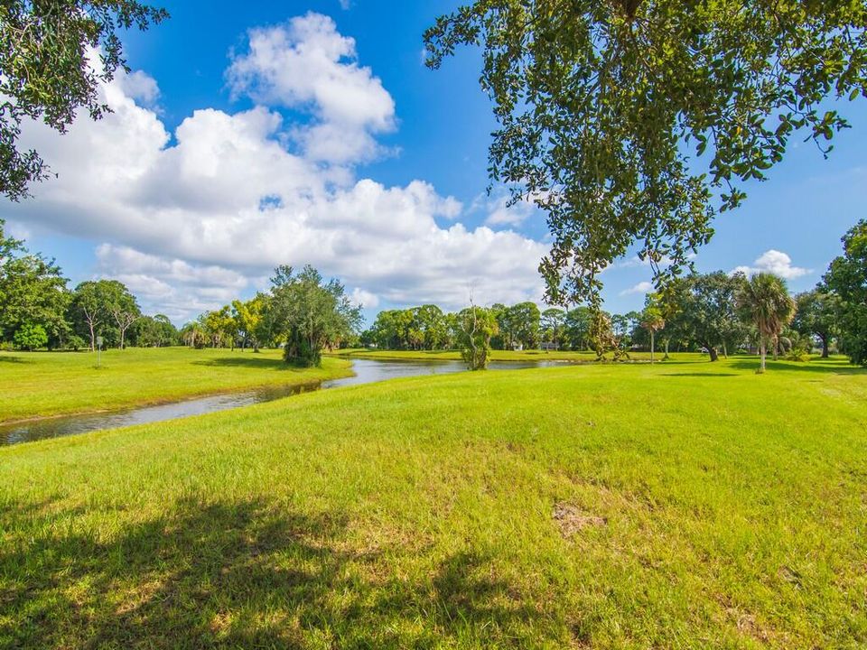 Active With Contract: $335,000 (3 beds, 2 baths, 1421 Square Feet)