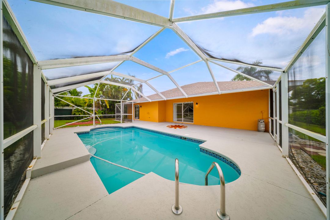 Active With Contract: $449,000 (3 beds, 2 baths, 1531 Square Feet)