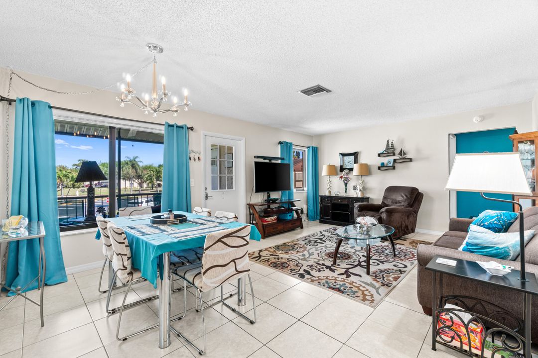 На продажу: $159,900 (2 спален, 1 ванн, 920 Квадратных фут)