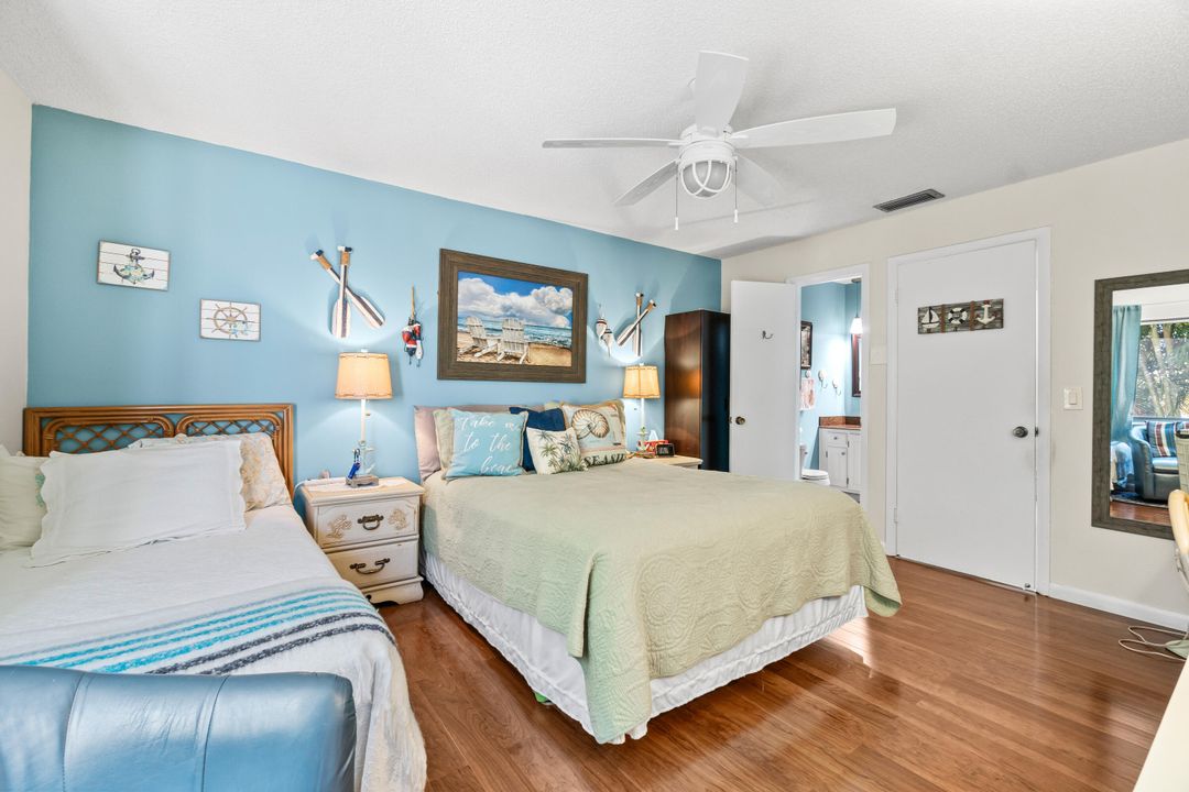 На продажу: $159,900 (2 спален, 1 ванн, 920 Квадратных фут)