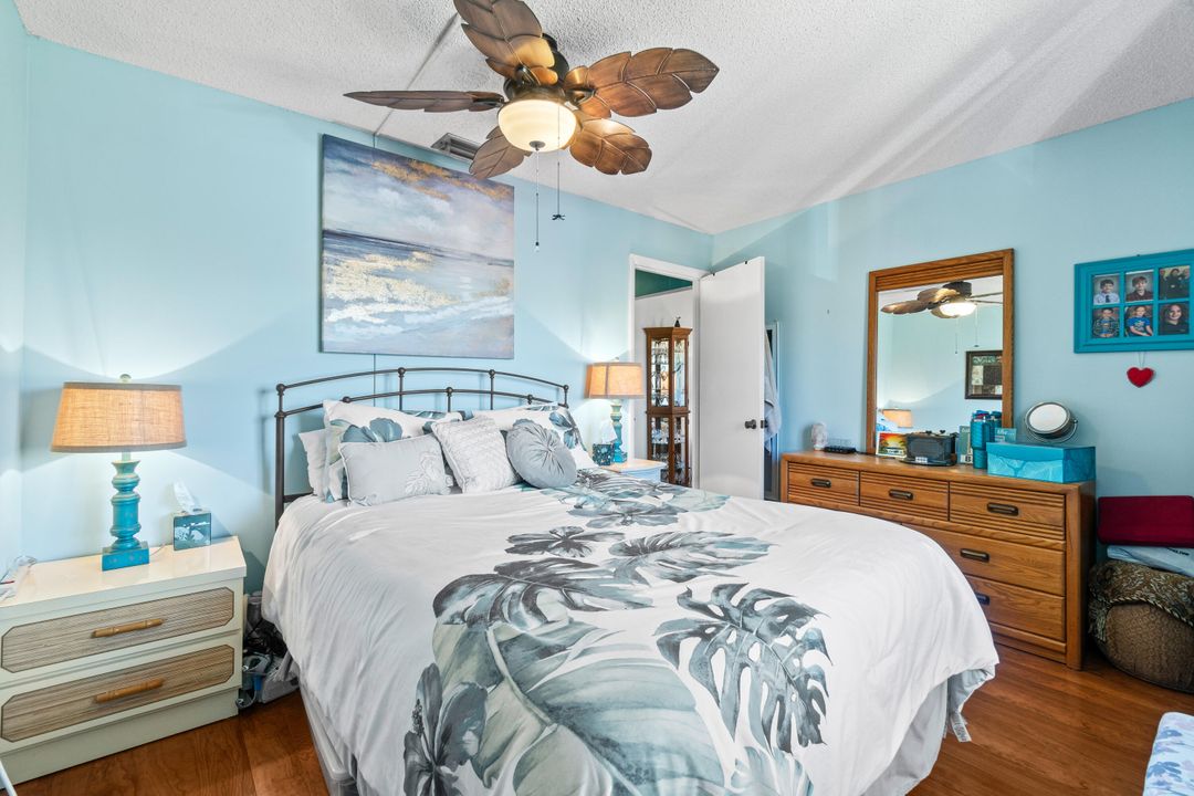 На продажу: $159,900 (2 спален, 1 ванн, 920 Квадратных фут)