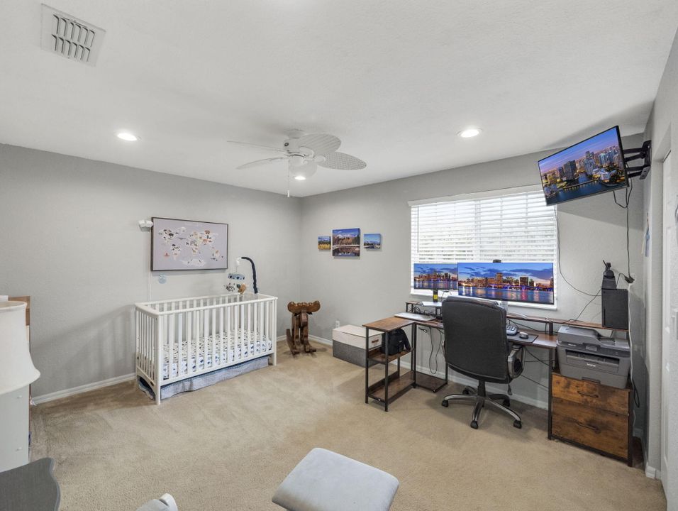 For Sale: $269,000 (2 beds, 2 baths, 1303 Square Feet)