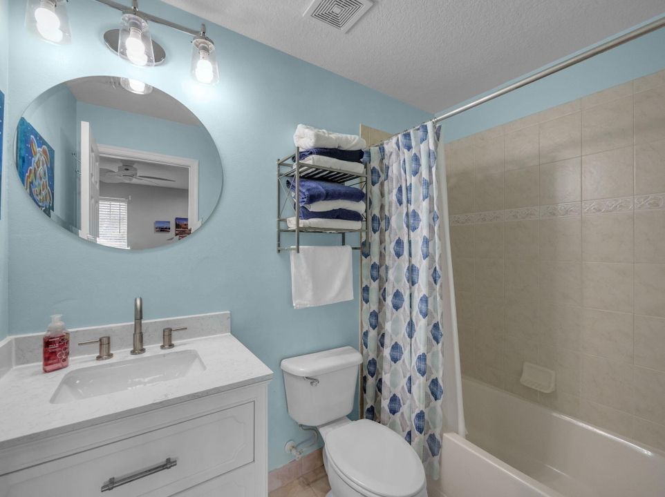 For Sale: $269,000 (2 beds, 2 baths, 1303 Square Feet)